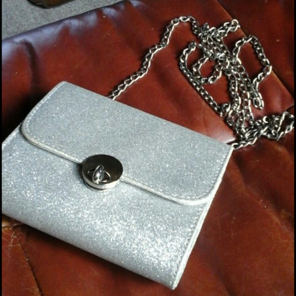 Silver glitter small cross body with chain strap